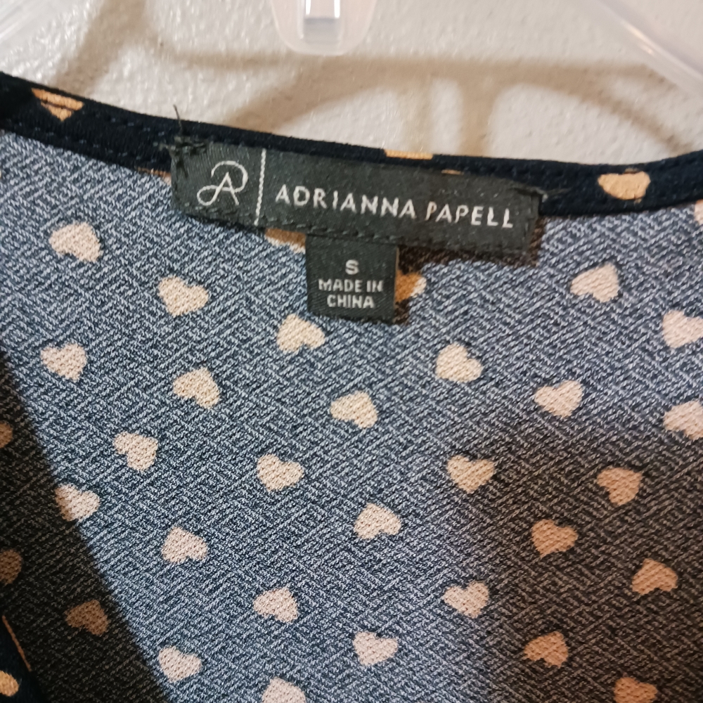 Adrianna Papell V-Neck Flutter Sleeve Navy and Tan Heart Polka Dot Blouse Small - Picture 3 of 5